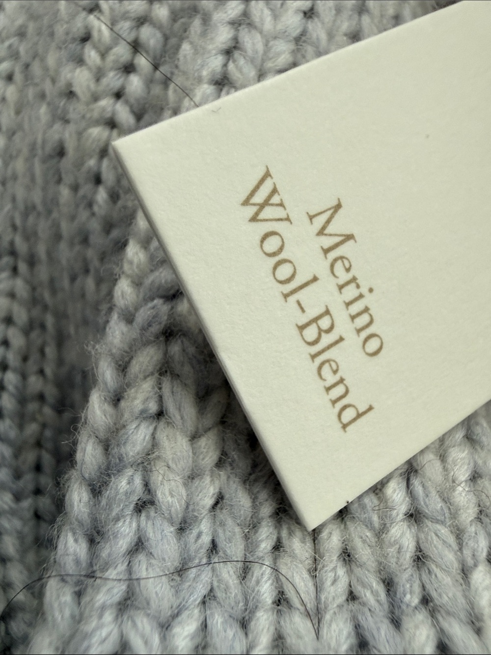 ABERCROMBIE & FITCH
Merino Wool-Blend Contrast V-Neck Sweater Size XL NWT - Picture 7 of 10